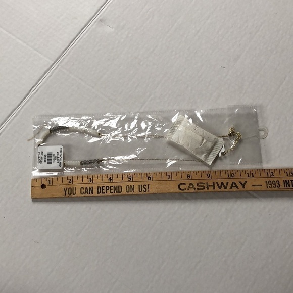 Grey  and White Beaded necklace - Picture 5 of 5